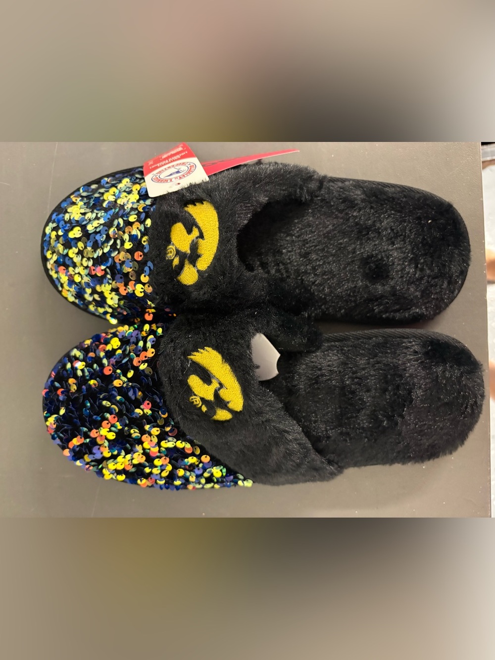 NEW women’s XL Iowa Hawkeyes Slippers